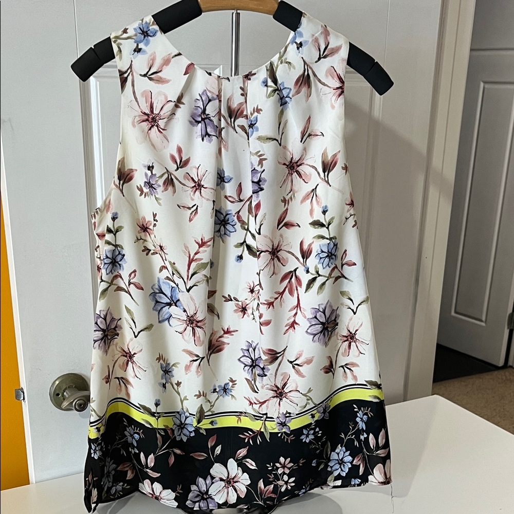 Suzy Shier Floral Print Sleeveless Top - White, Black, Purple